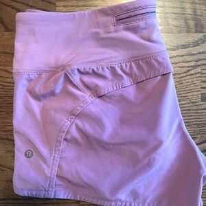 Lululemon Run Times Short Size 8, rose color